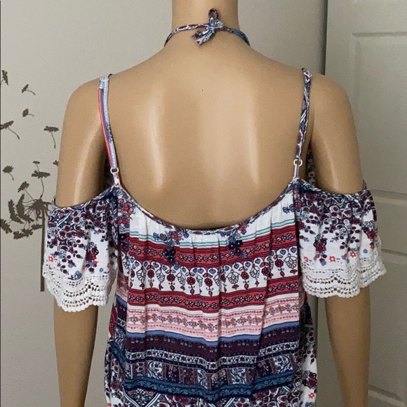 ❗️S O L D❗️ Boho chic cold shoulder halter top - Picture 3 of 4